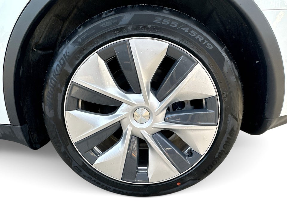 Tesla Model Y RWD 5d