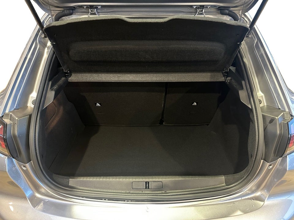 Peugeot e-208 50 Active 5d