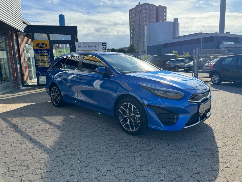 Kia Ceed 1,6 PHEV Upgrade Premium SW DCT 5d