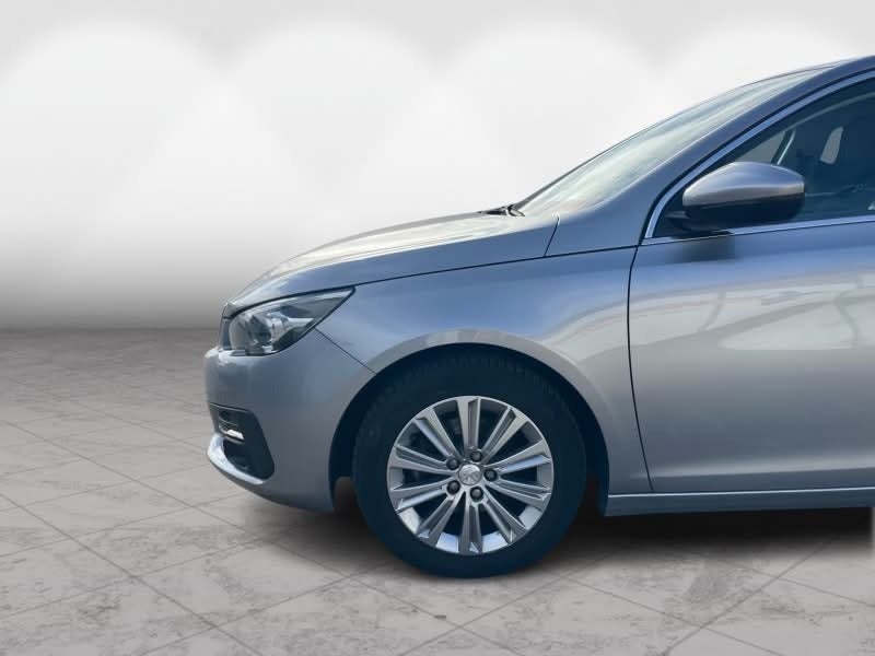 Peugeot 308 1,2 PureTech 130 Selection Sky SW 5d