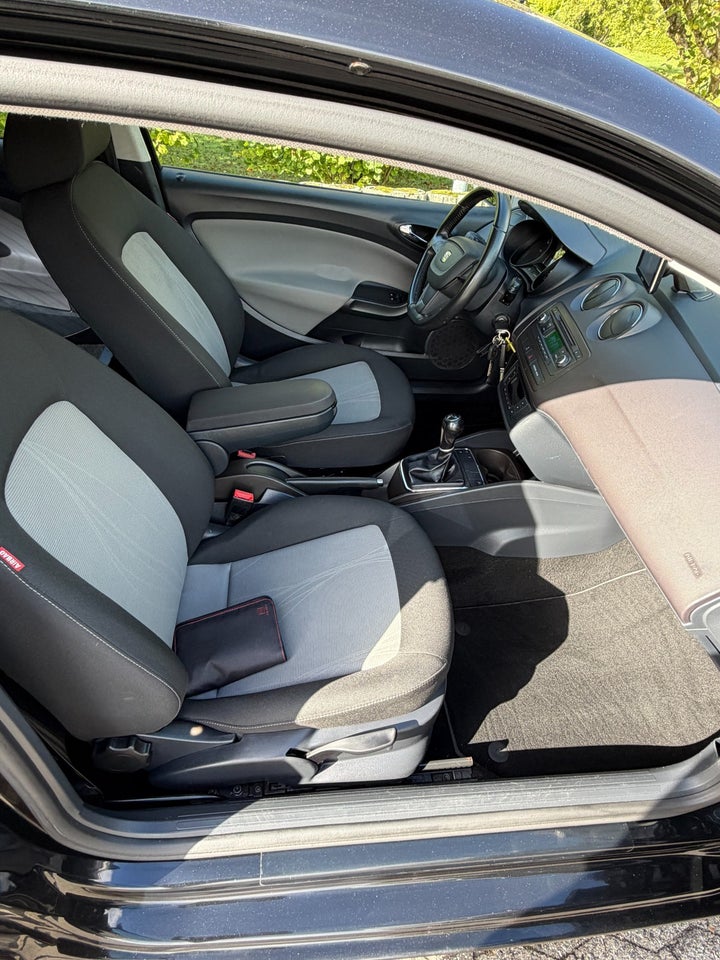 Seat Ibiza 1,6 TDi 90 Style SC Van 3d