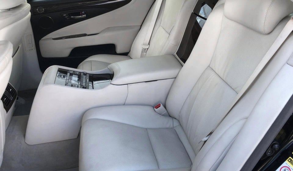 Lexus LS600h L 5,0 Wellness aut. 4d