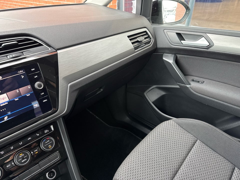 VW Touran 2,0 TDi 122 Comfortline Van 5d