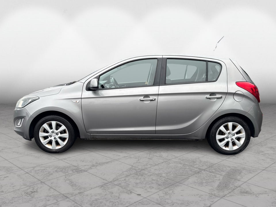 Hyundai i20 1,25 Classic XTR 5d