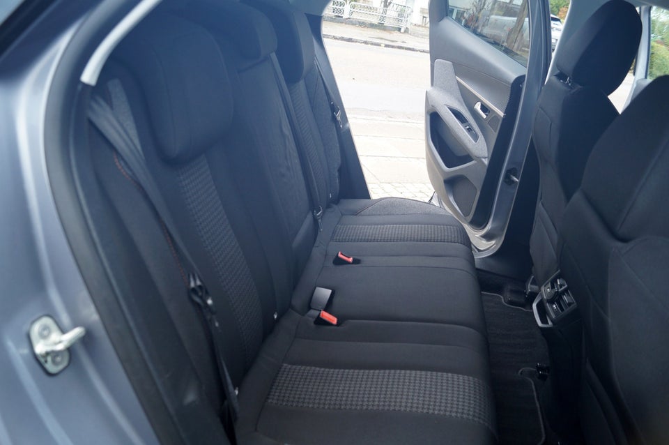 Peugeot 3008 1,6 BlueHDi 120 Active EAT6 5d