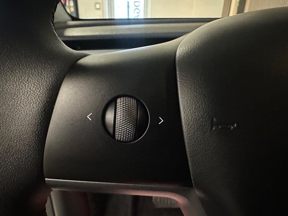 Tesla Model Y Long Range RWD 5d