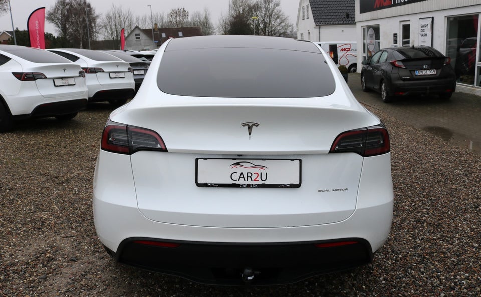 Tesla Model Y Long Range AWD 5d