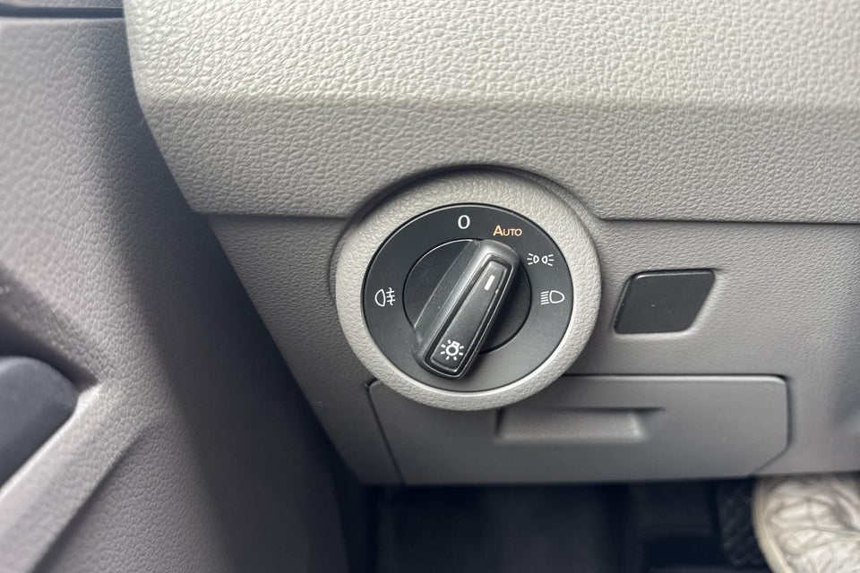 VW Transporter 2,0 TDi 150 Kassevogn DSG lang