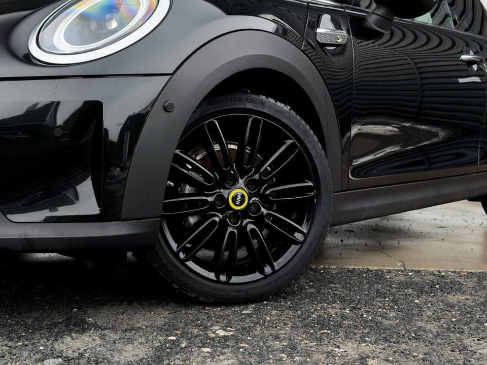 MINI Cooper SE Younique Trim 3d