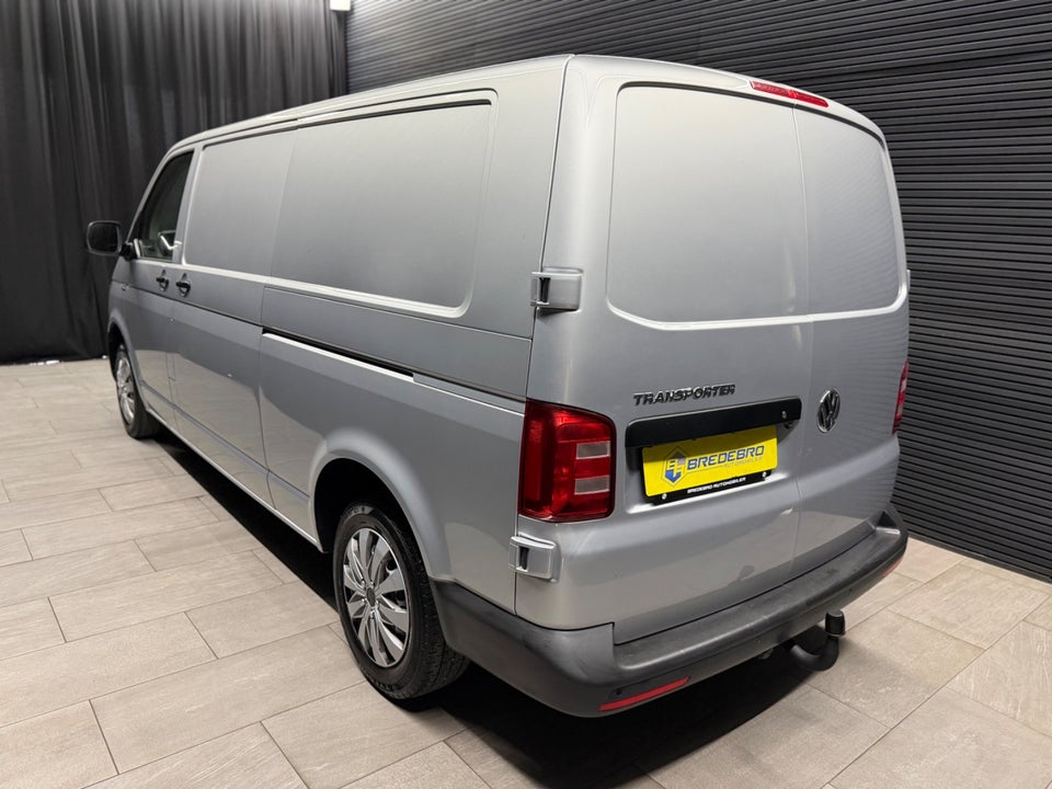 VW Transporter 2,0 TDi 150 Kassevogn DSG lang