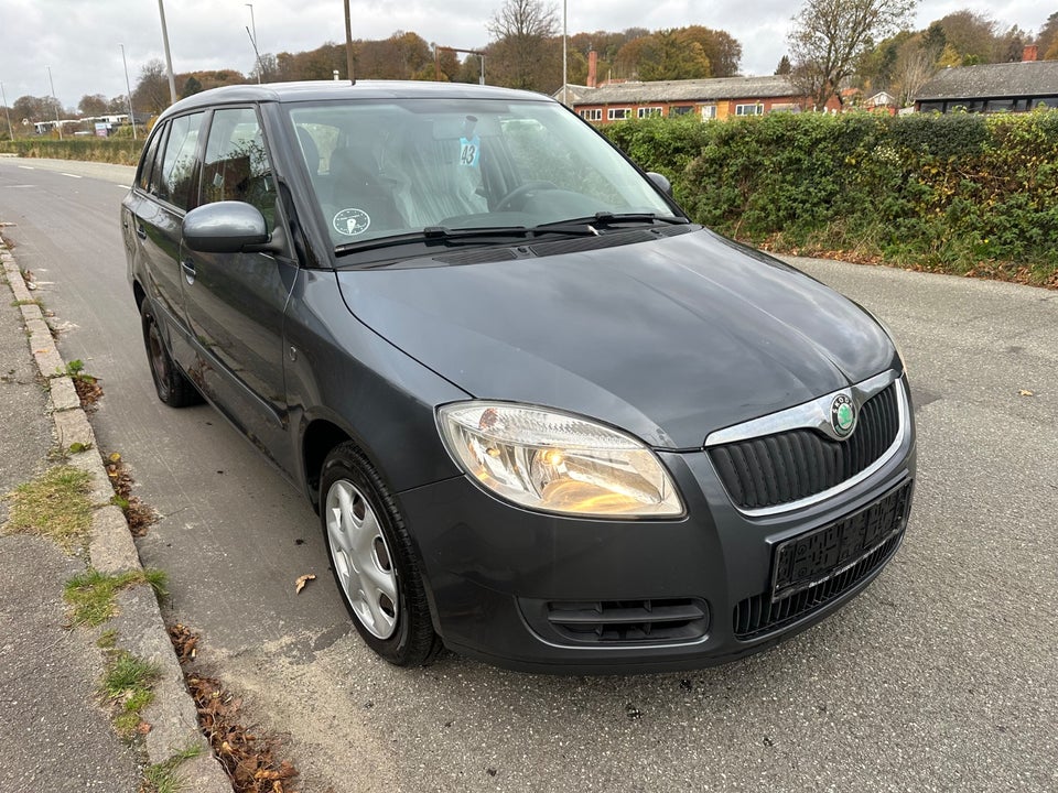 Skoda Fabia 1,4 16V Ambiente Combi 5d