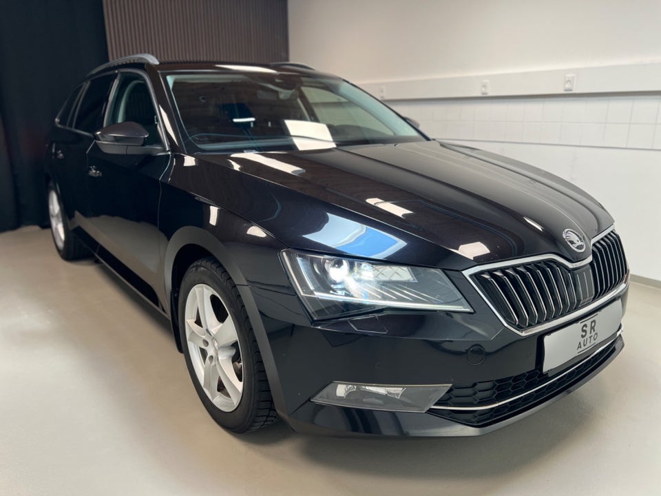 Skoda Superb 2,0 TDi 150 Style Combi DSG 5d