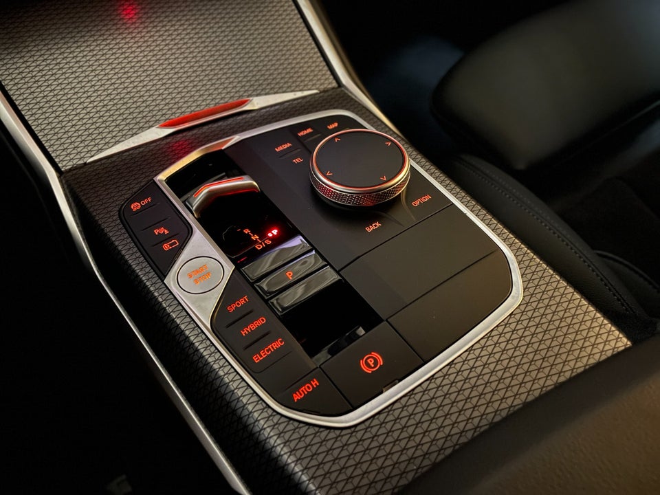 BMW 330e 2,0 Touring M-Sport aut. 5d