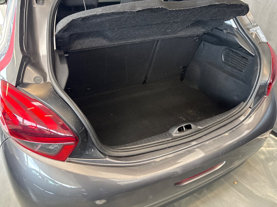 Peugeot 208 1,6 BlueHDi 100 Allure Sky 5d