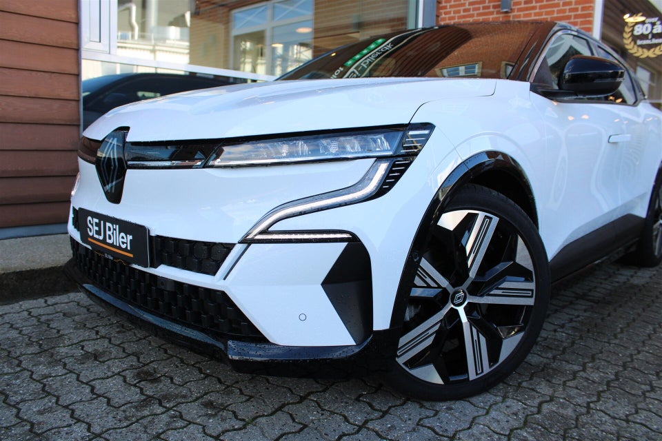 Renault Megane E-Tech 60 Iconic 5d