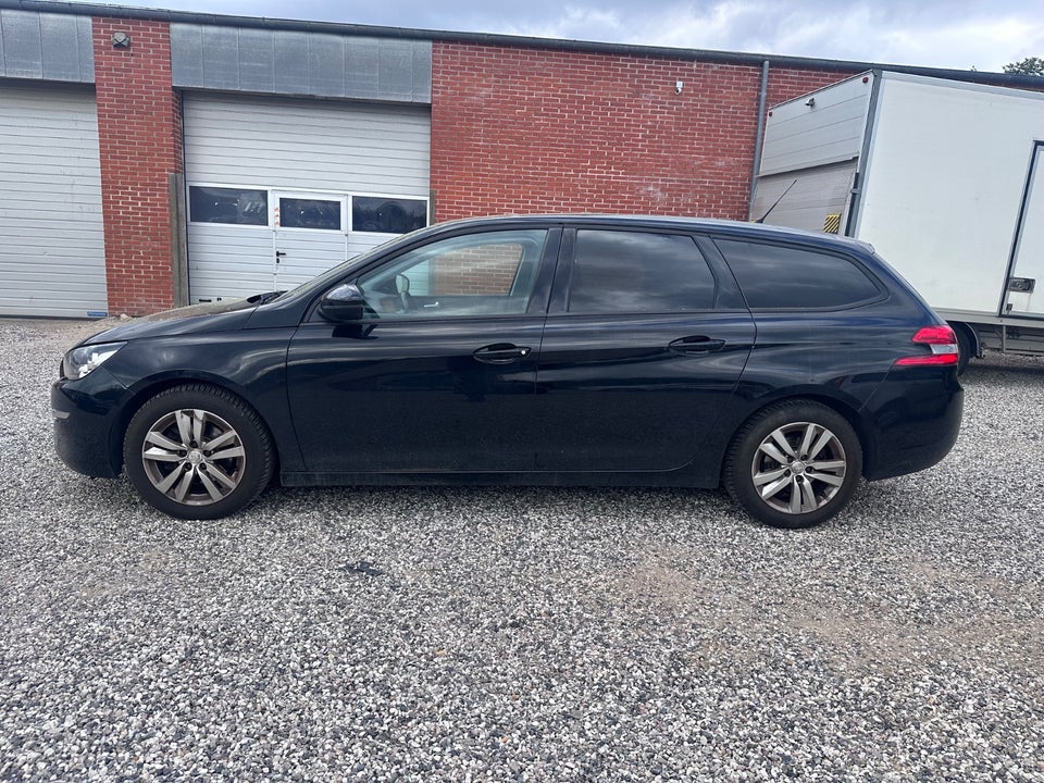 Peugeot 308 1,2 e-THP 110 Chili SW 5d