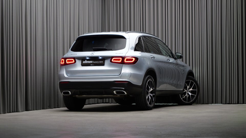 Mercedes GLC300 e 2,0 AMG Line aut. 4Matic 5d