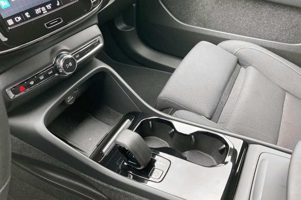 Volvo XC40 ReCharge Extended Range Core 5d
