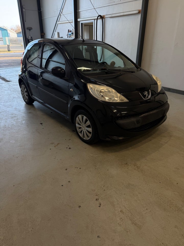 Peugeot 107 1,0  5d