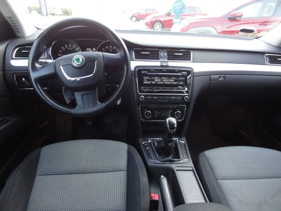 Skoda Superb 1,6 TDi 105 Comfort Combi GreenLine 5d