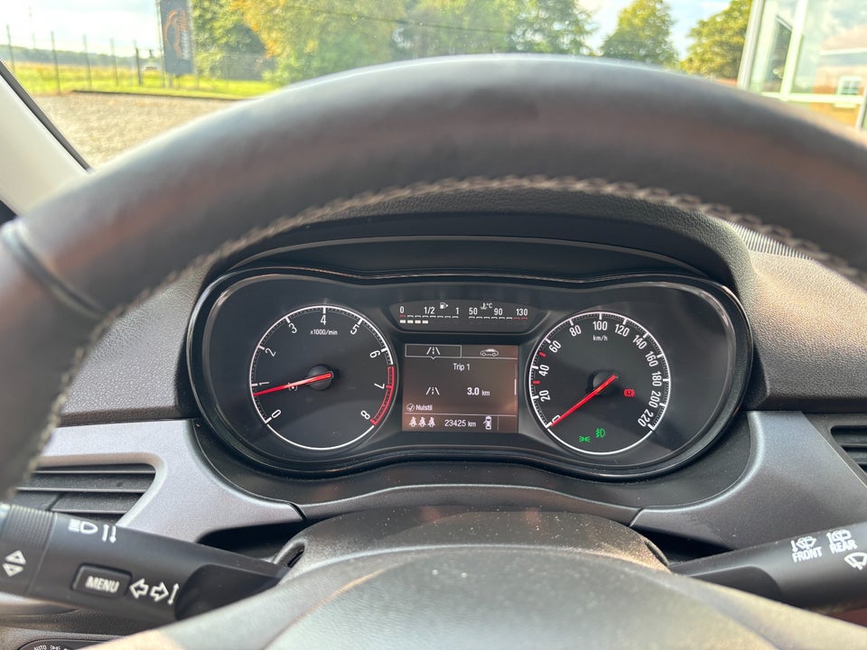 Opel Corsa 1,4 16V Impress 5d