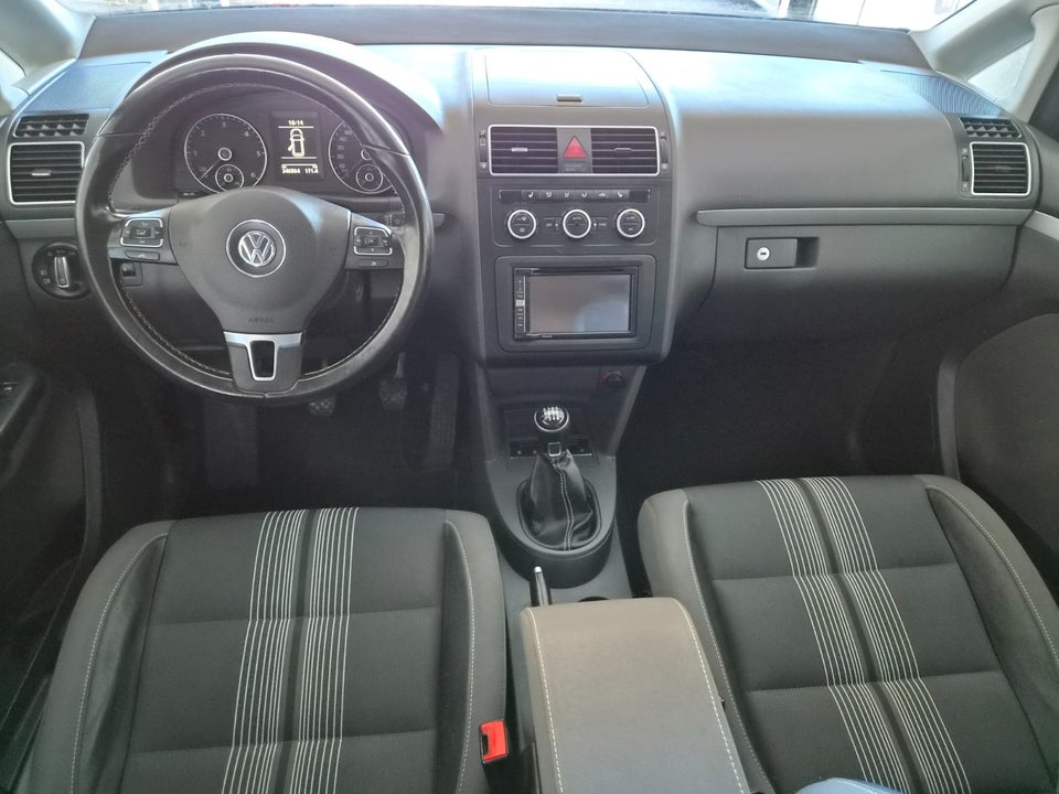 VW Touran 1,6 TDi 105 Match BMT 7prs 5d