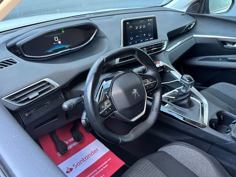 Peugeot 3008 1,2 e-THP 130 Allure 5d