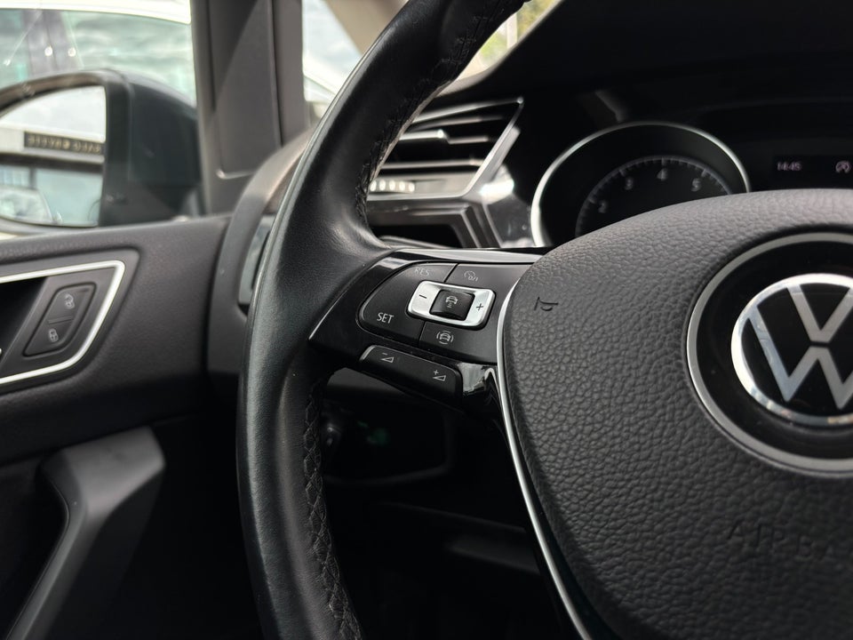 VW Touran 1,5 TSi 150 Highline Family DSG 7prs 5d