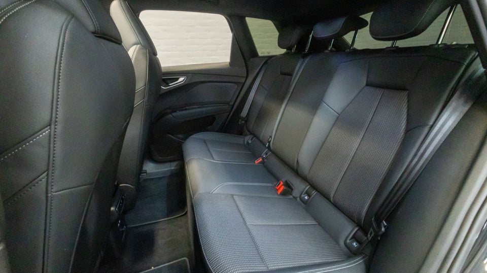 Audi Q4 e-tron 45 S-line 5d