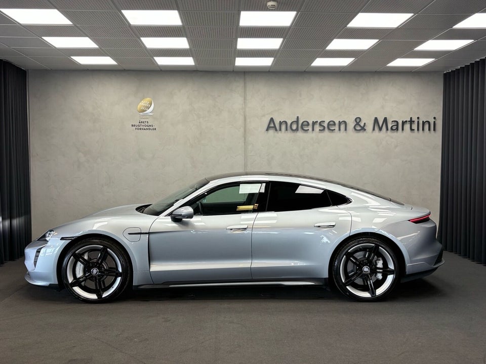 Porsche Taycan Turbo Performance+  4d