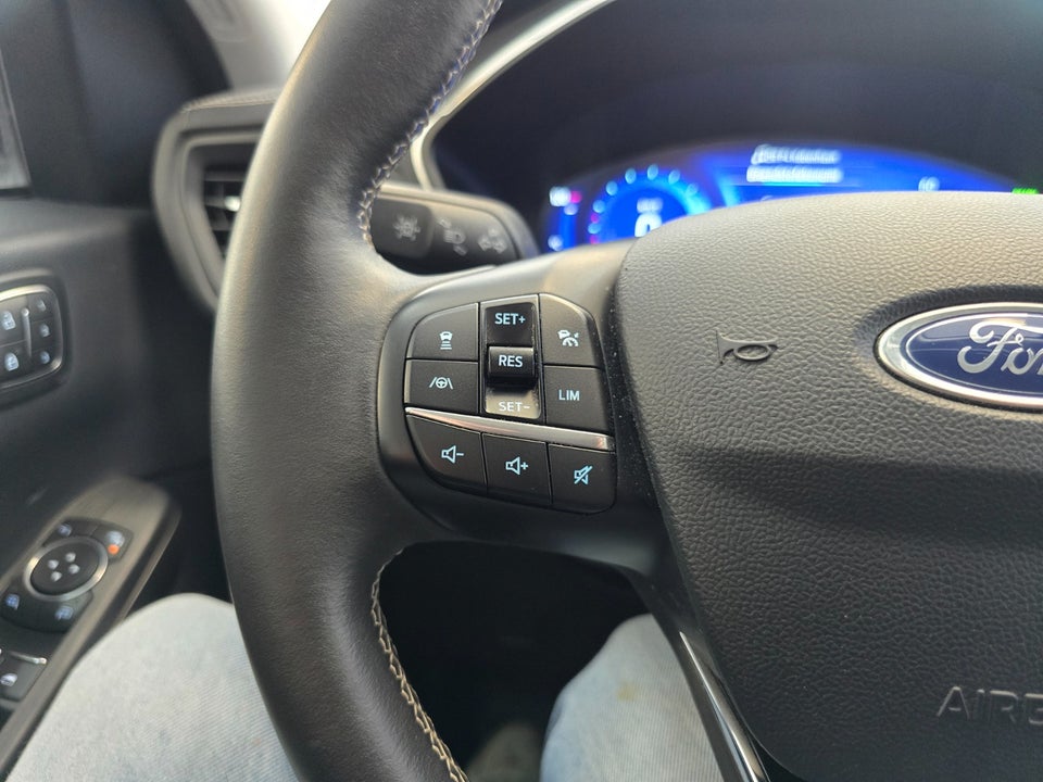 Ford Kuga 2,5 PHEV Vignale CVT 5d