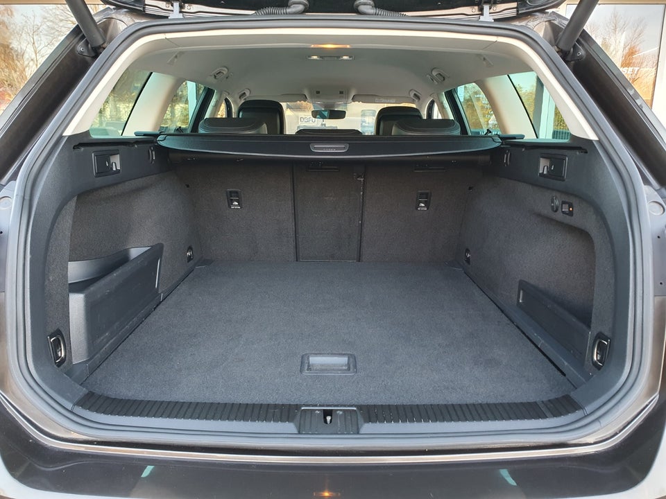 VW Passat 2,0 TDi 190 R-line Variant DSG 5d