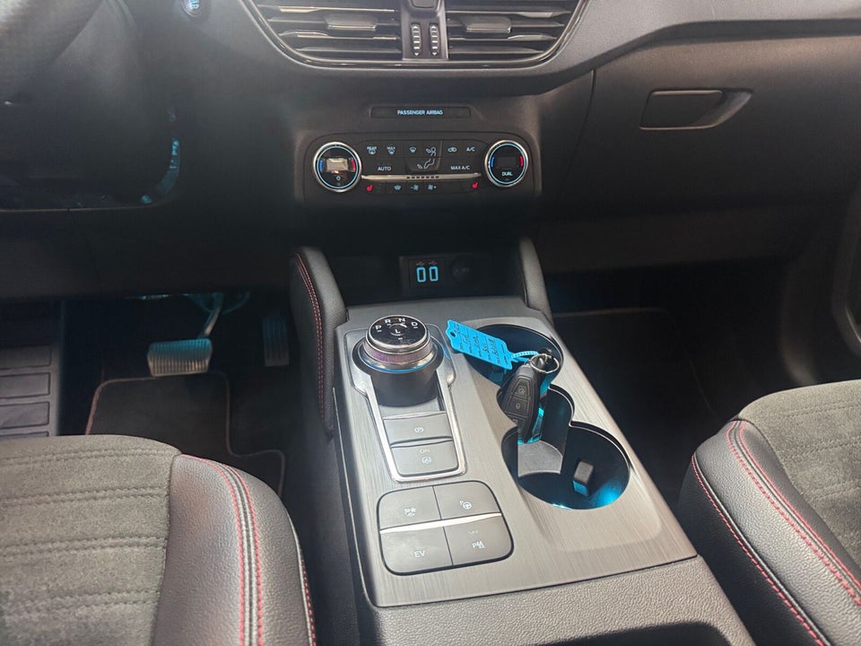 Ford Kuga 2,5 HEV ST-Line X CVT 5d