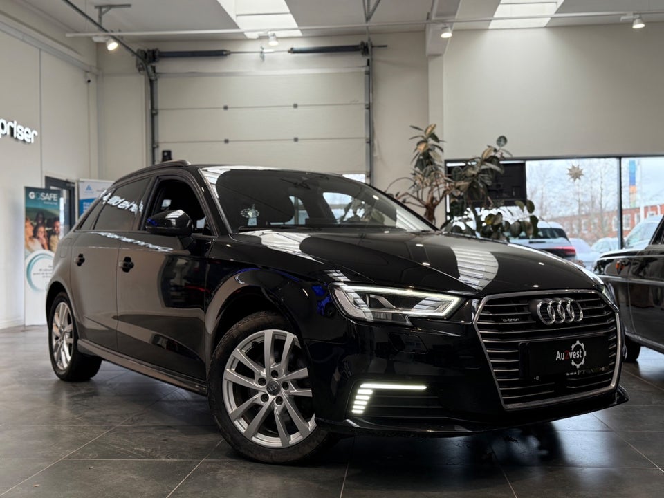 Audi A3 1,4 e-tron S-line Sportback S-tr. 5d