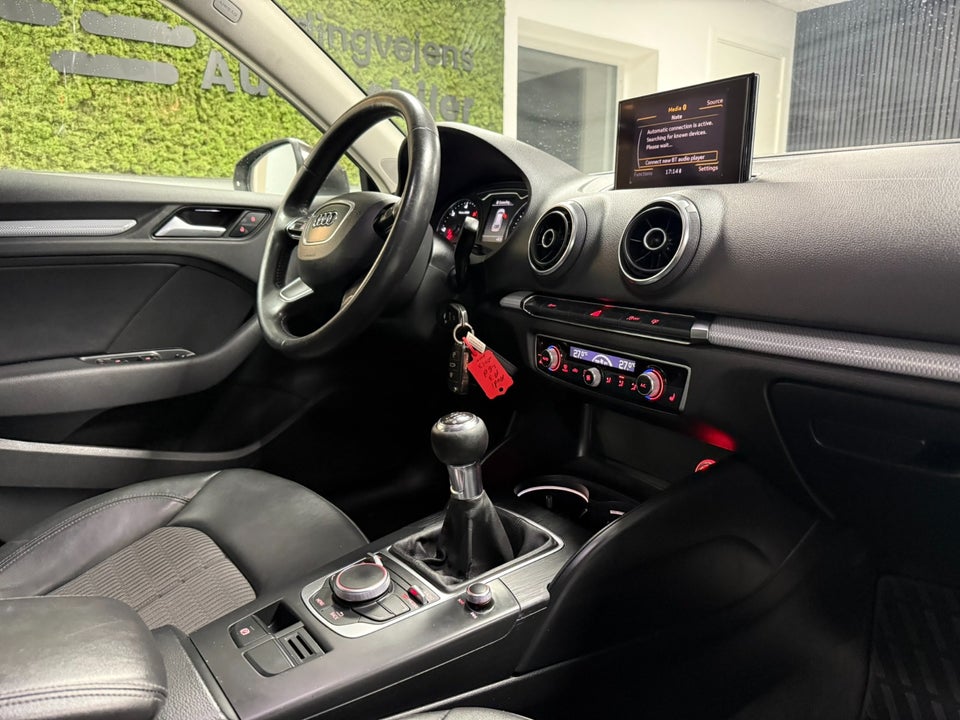 Audi A3 1,6 TDi 110 Ambiente Sportback 5d