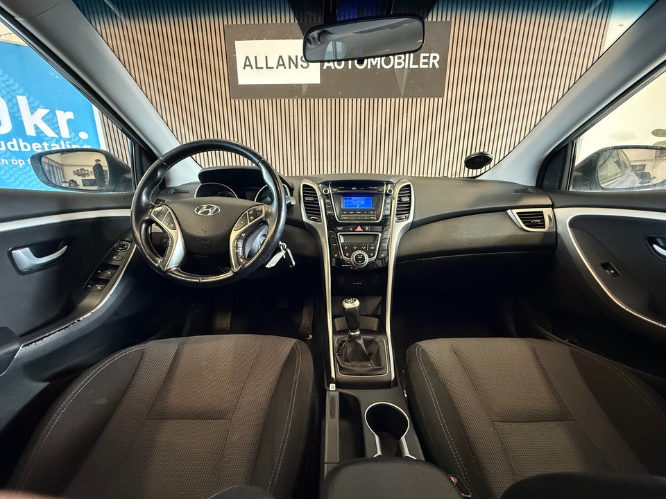 Hyundai i30 1,6 CRDi 110 Comfort Eco 5d