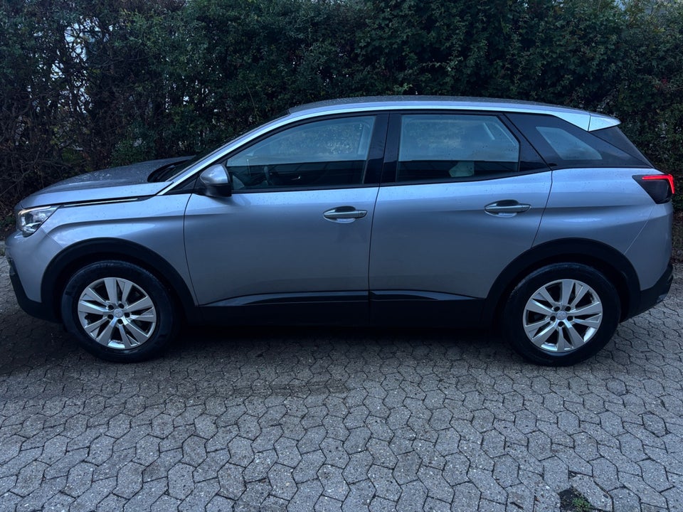 Peugeot 3008 1,2 PureTech 130 Allure 5d