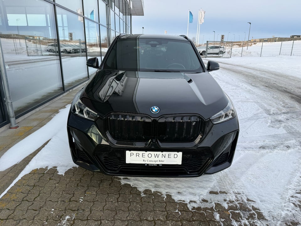 BMW iX1 xDrive30 Fully Charged M-Sport 5d