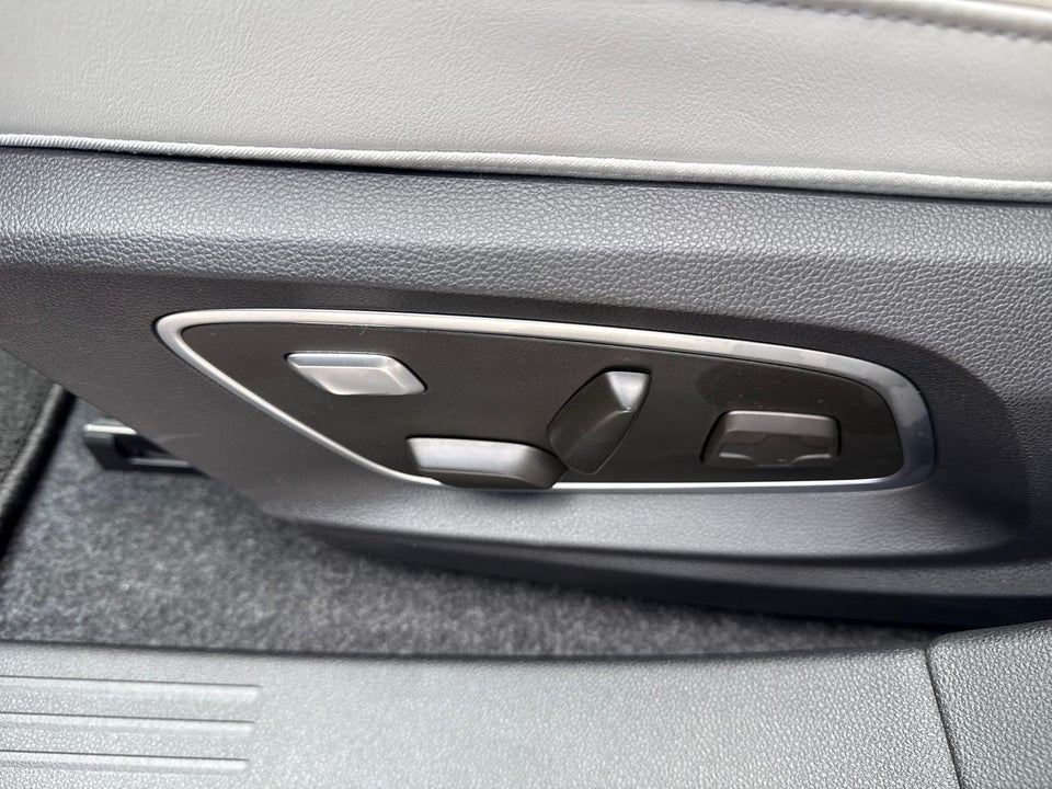 Renault Scenic E-Tech 87 Iconic 5d