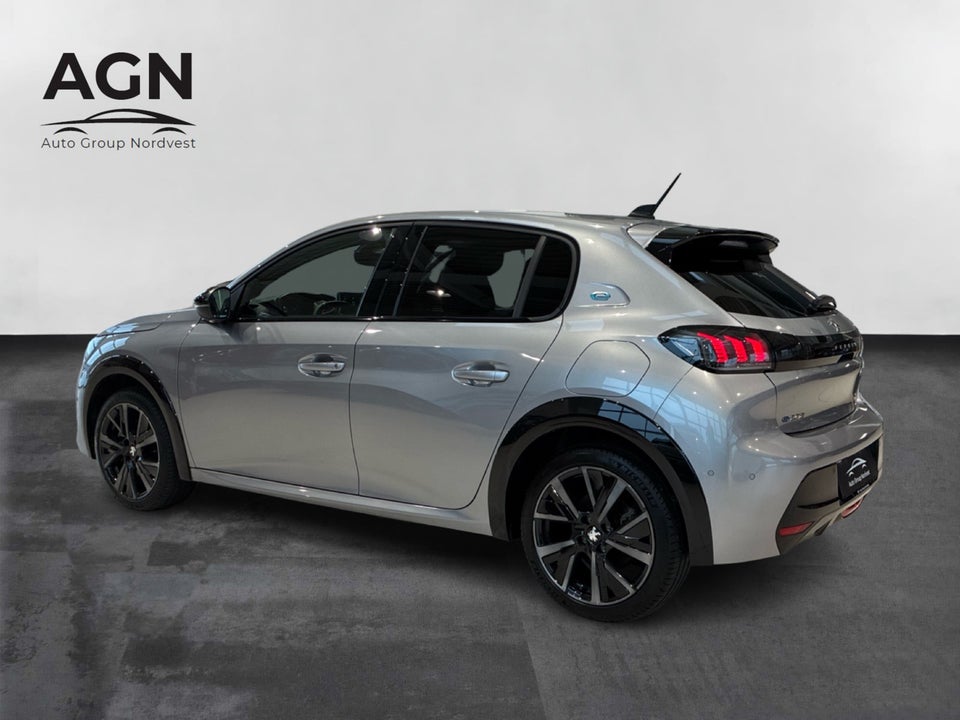 Peugeot e-208 50 GT 5d