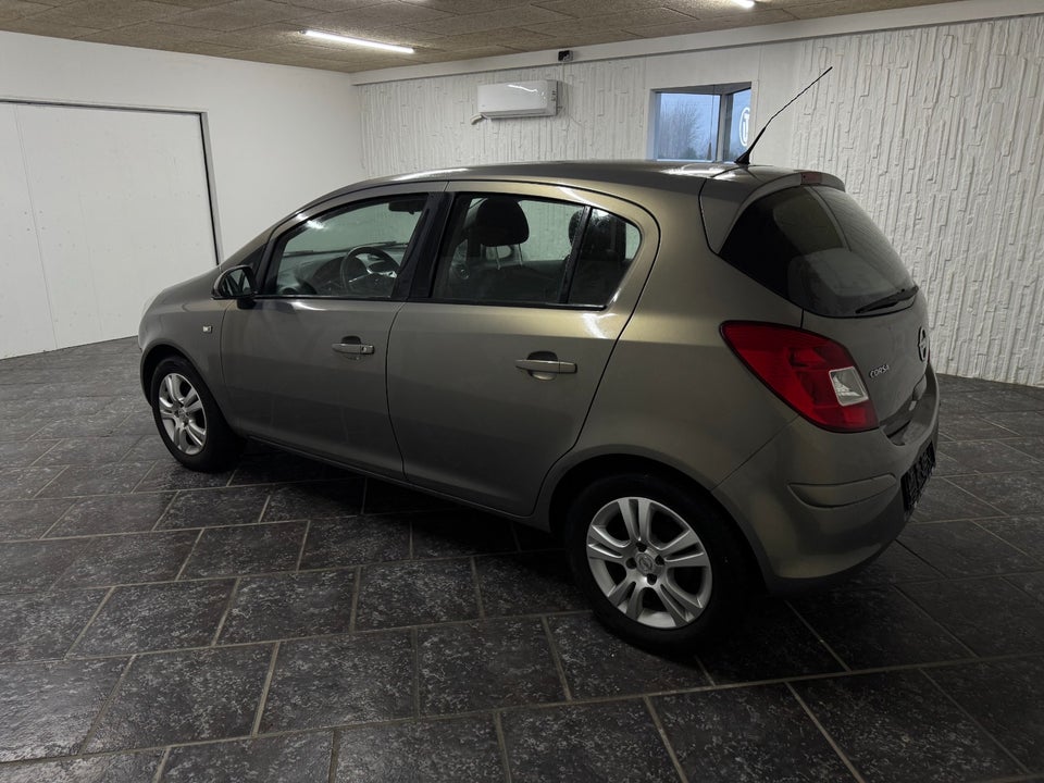 Opel Corsa 1,0 12V Enjoy 5d