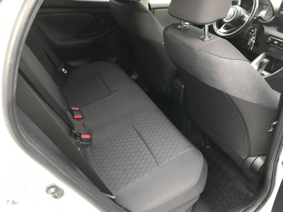 Toyota Yaris 1,5 Hybrid H3 Vision e-CVT 5d