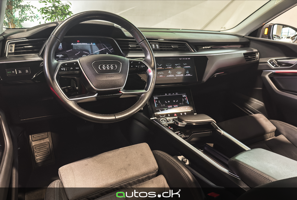 Audi e-tron 55 quattro 5d