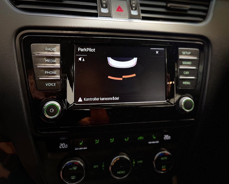 Skoda Octavia 1,6 TDi 110 Style Combi DSG 5d