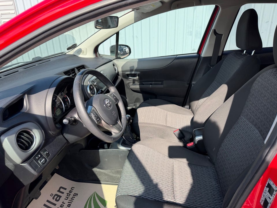 Toyota Yaris 1,3 VVT-i T2 Style 5d