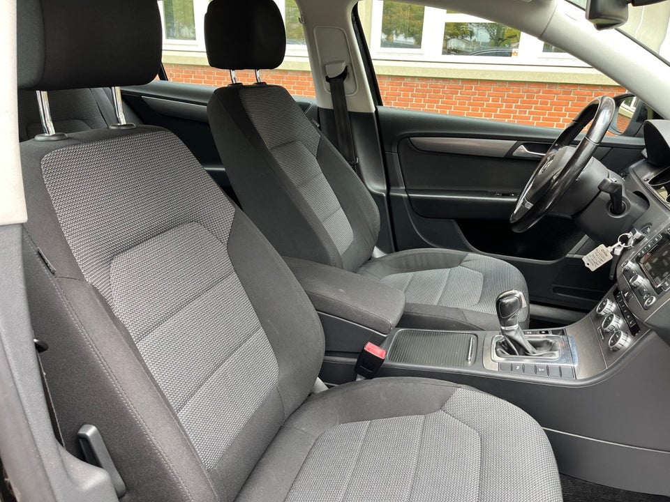 VW Passat 2,0 TDi 140 Highline DSG BMT 4d