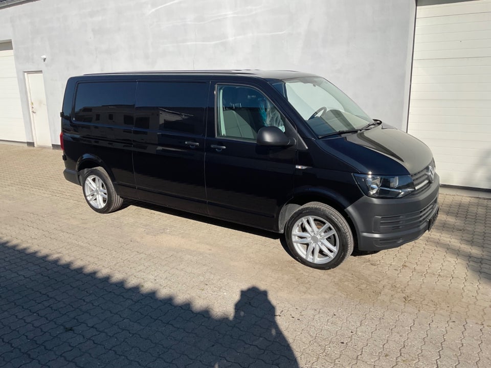 VW Transporter 2,0 TDi 150 Kassevogn DSG lang