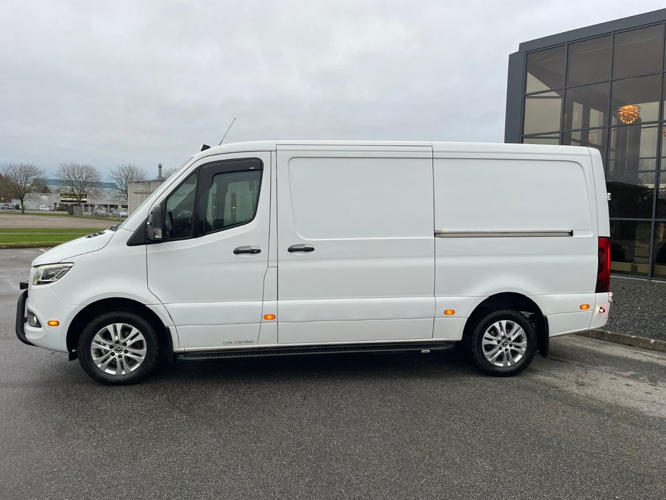 Mercedes Sprinter 319 3,0 CDi A2 Kassevogn aut. RWD