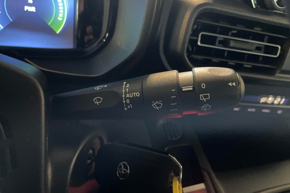 Toyota ProAce City Verso 50 Medium Family 5d