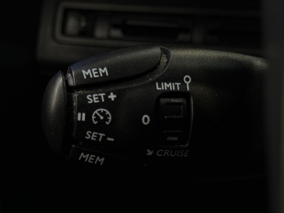 Peugeot 5008 1,6 BlueHDi 120 Allure EAT6 7prs 5d